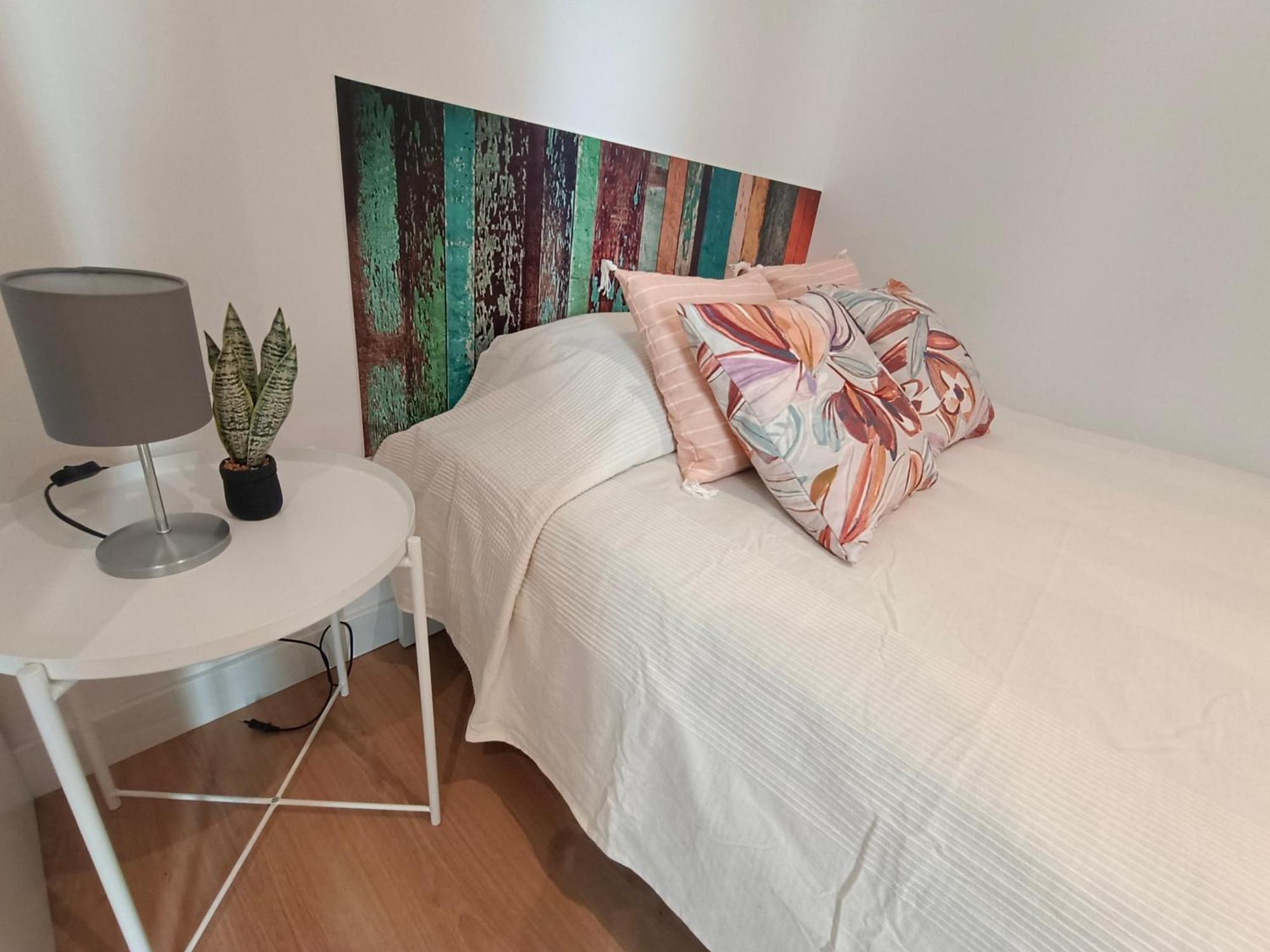 By Universitat Private Rooms Barcelona Exterior foto